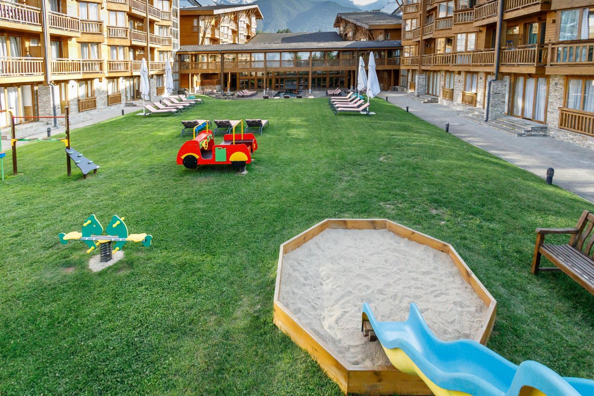 Apartamento Pirin Golf Mountain View Retreat Razlog Exterior foto